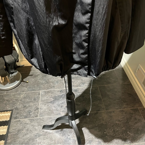 3/$30 Vera wang black jacket - Picture 7 of 7